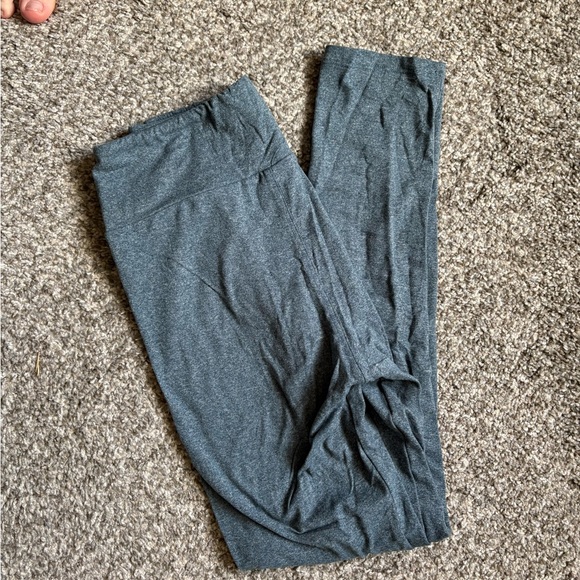 LulaRoe leggings 
one size 
never worn - Picture 2 of 3